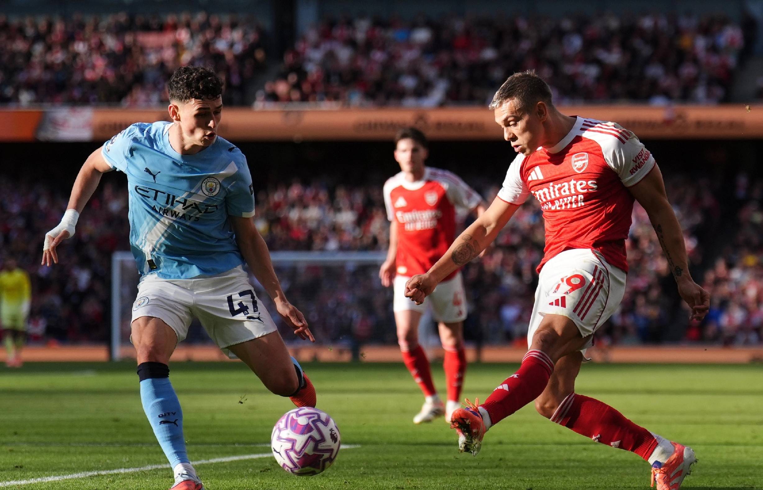 场均40分！伦纳德哈登联手发威，快船6连胜成联盟顶级强队