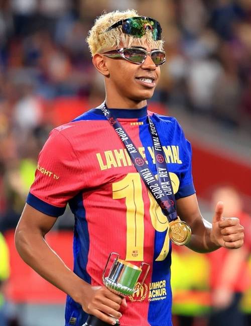 于嘉：朱俊龙脚踏实地 关键时刻堪大用