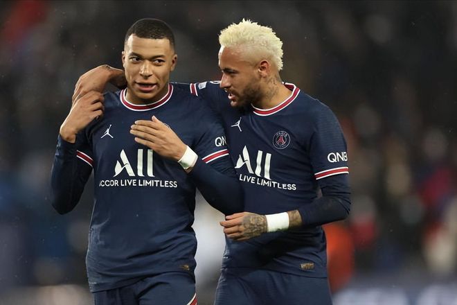 皮尔斯狠批老鹰：交易特雷·杨零选秀权，若夺冠我跪爬洛杉矶到纽约！