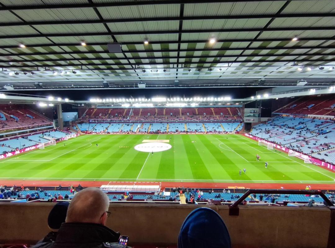 [中超]上海海港、浙江队因耽误开球时间被处罚