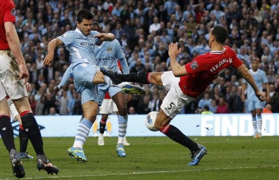 SE推出《最终幻想7RE》爱丽丝1／4手办：2026年开订！